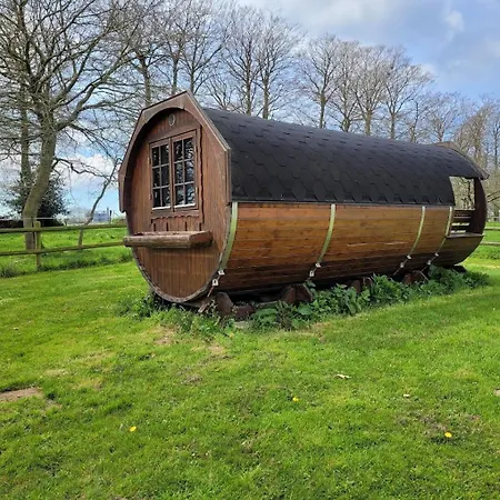 Le Tonneau De Louise Luxury tent