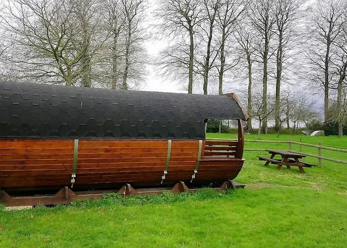 Le Tonneau De Louise Οργανωμένο κάμπινγκ